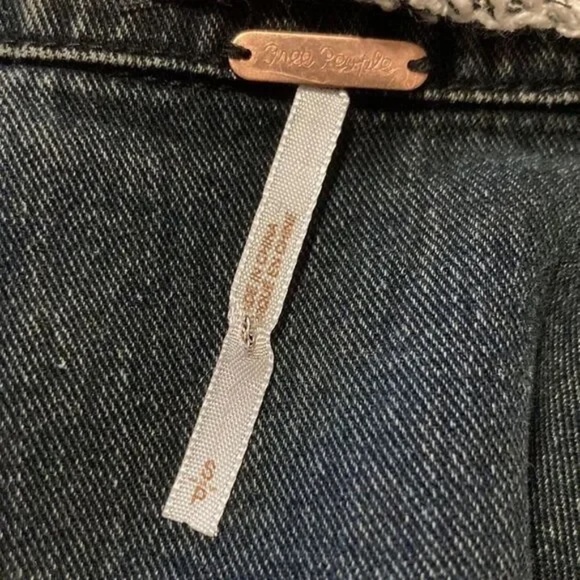 Free People Distressed Denim Jean Jacket W/ Knit Sleeves & Hood Black Size Small - Picture 3 of 11